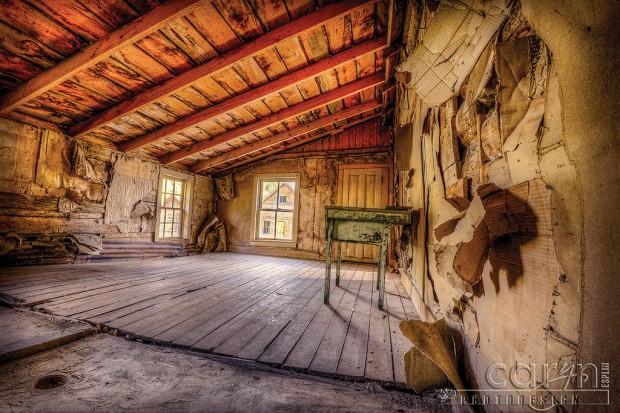 CarynEsplin-BannackGhostTown-YellowRoom